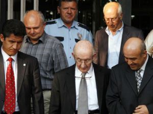 Bu da oldu: Minareleri yıkın ayetleri kaldırın!