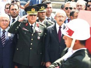 Kılıçdaroğlu ile Necdet Özel tokalaşmadı