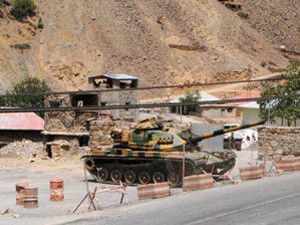 Müteahhitler askere!