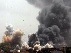 İzmirde askeri araca saldırı