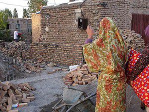 İranda 11 dakikada 2 deprem