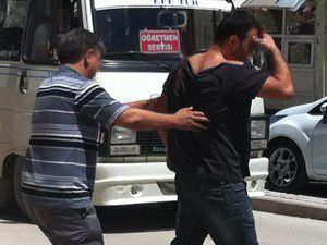 Başına çekiçle vurulan kişi yaralandı