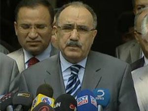 Gazetecilerle 4 saatlik zirvenin ayrıntısı