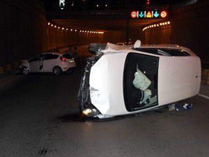 Çarptığı aracı devirdi