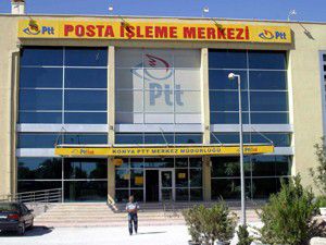 Yaşlı kadın ayakta fazla kalamadı!