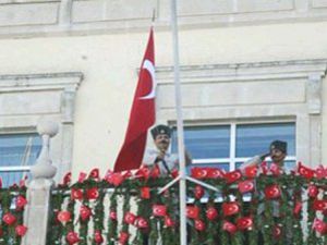 İzmirde Bayrak çekilmeyecek!