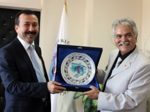 HASDERden Selçuk Tıpa teşekkür ziyareti