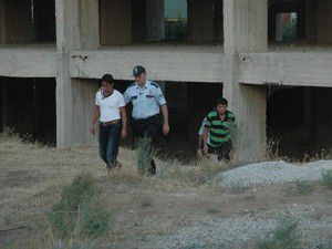 Eşleri erk edince intihar etmek istediler