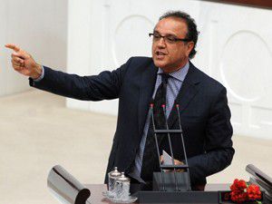 Sırrı Sakıkın oğlu ölü bulundu