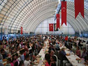 Ereğlide iftar çadırı ilk gün 2 bin kişiyi ağırladı