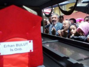 Şehit Cenazesinde Sen Sus Gerginliği