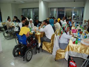 Hançerli, engellilerle iftar yemeğinde buluştu