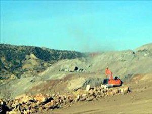 PKKlılar 11 makineyi ateşe verdi!