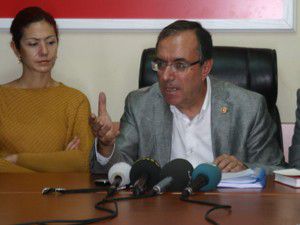 CHPli Karttan Büyükşehir yasa tasarısına tepki