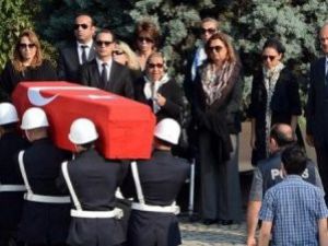 Özal Zehirlenmişse Şehittir