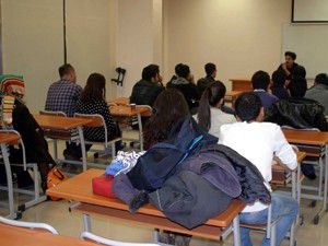 Çeşitli branşlarda ders veriliyor