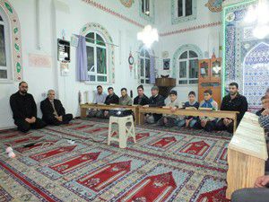 Akşehirde camilerde Akşam kursları devam ediyor