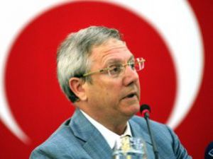 Tek Bir Galatasaraylı Gelemez