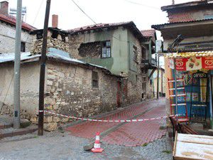 Beyşehirde tescilli yapılar yıkılıyor