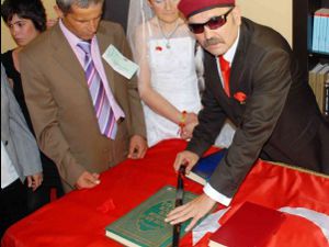 Mahkemede de Kuranla şov yaptı