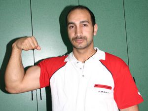 Türk sporcu, bileğinin gücünü dünyaya duyurdu