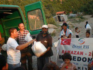 Dost Eli durmadan devam ediyor!