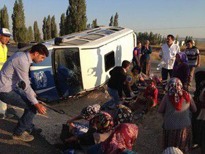 Konyada trafik kazası: 1 ölü, 10 yaralı