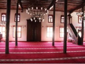 Tarihi cami ibadete açıldı