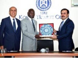 Senegalden Selçuk Öztürke ziyaretçi