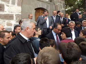 Davutoğlu Seydişehirde vatandaşlarla bayramlaştı