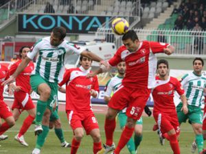 Konyaspor çok sevineceği bir galibiyet aldı