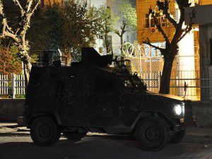 Silopi Kaymakamlığına el bombalı saldırı