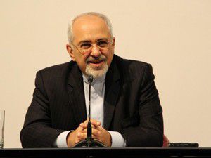 Zarif ülkesinde coşkuyla karşılandı