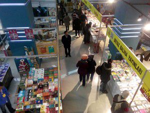"Kitap fuarları büyük bir fırsattır"