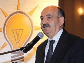 Müezzinoğlu Bayraktarı topa tuttu