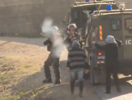 İsrailli askerler Filistinli kızı vurdu