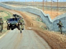 Mehmetçik kaçakçılara göz açtırmıyor