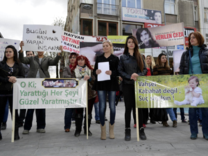 Konyada hayvanları koruma kanunu protesto edildi
