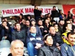 CHPli Mansur Yavaşa pankart şoku!