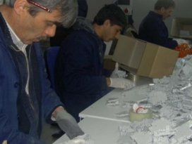 Engellerini üreterek aşıyorlar