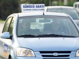 Ehliyet alacaklara müjde! O kural kalktı!