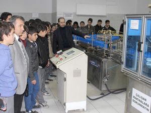 Öğrencilere sanayi ve üretimin önemi anlatıldı