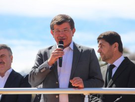Davutoğlu’nun Derbent ve Hükümet mitingi