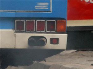 Havayı kirleten araçlar yandı...!