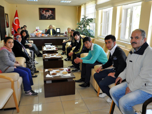 Öğrenci ve velilerden Kaymakam Sonele teşekkür