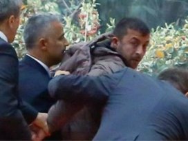 Saldırgan AK Partiden ihraç edildi!