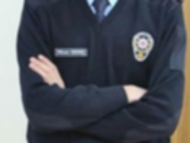 Polis memuru az daha açlıktan ölüyordu