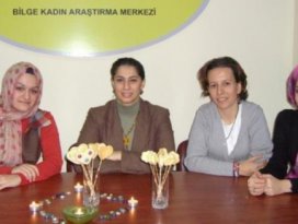 Feministler kadın haklarını ihlal ediyor!