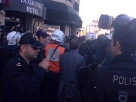 Gezi Parkındaki DİSK üyelerine müdahale