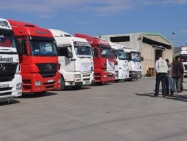 Suriyeye yardımlar sürüyor